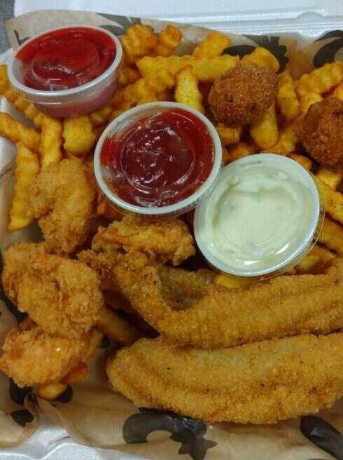 Order Combination Platter food online from Two Sisters Restaurant store, Hurst on bringmethat.com