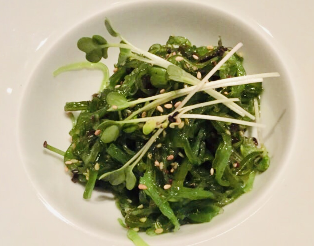Order Seaweed Salad food online from Sakana Japanese Sushi & Grill store, La Canada Flintridge on bringmethat.com