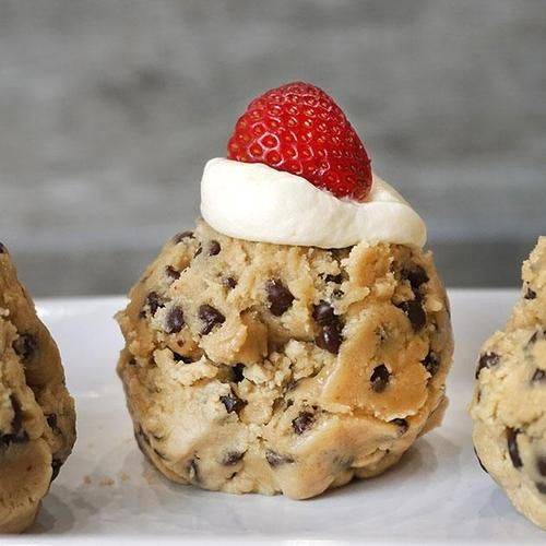 Order Strawberries & Cream - Cookie Dough Scoop food online from Cinnaholic store, Naperville on bringmethat.com