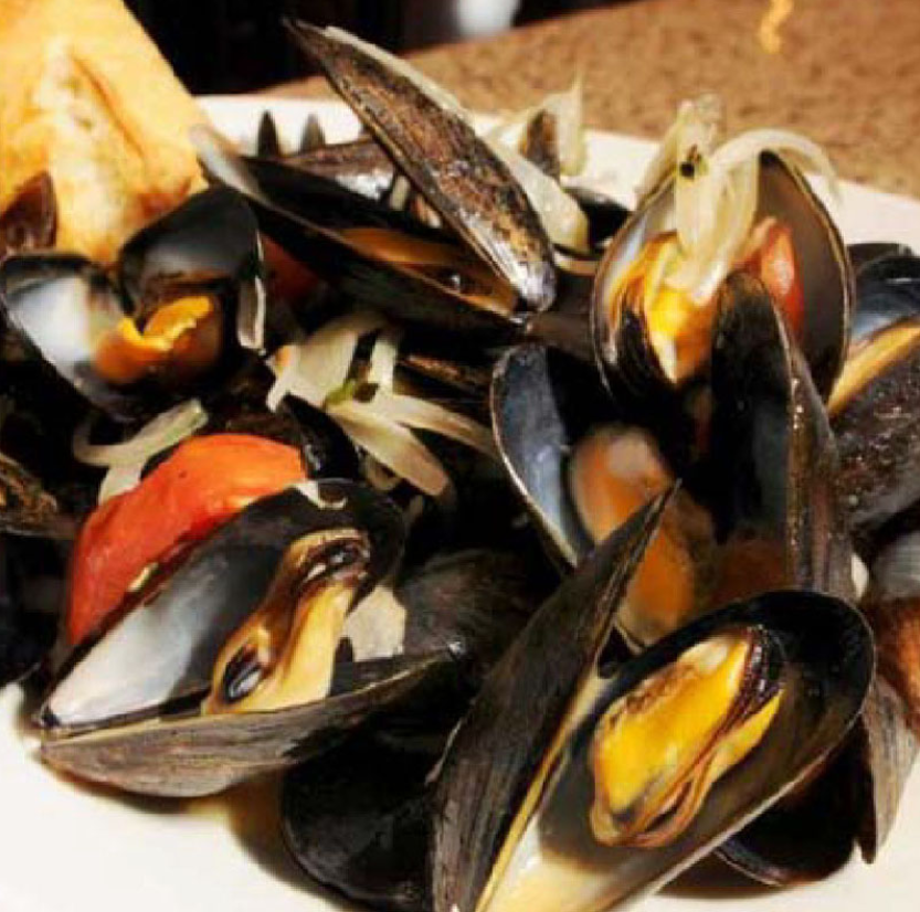 Order Prince Edward Island Mussels food online from Dixon Seafood Shoppe store, Peoria on bringmethat.com