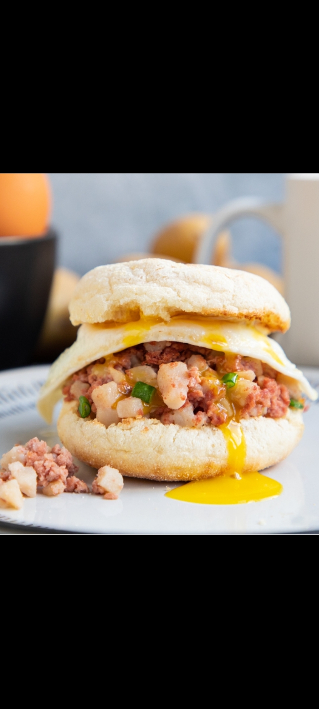 Order Corned Beef Hash And Eggs Sandwich  food online from American Gourmet Foods Deli store, New York on bringmethat.com