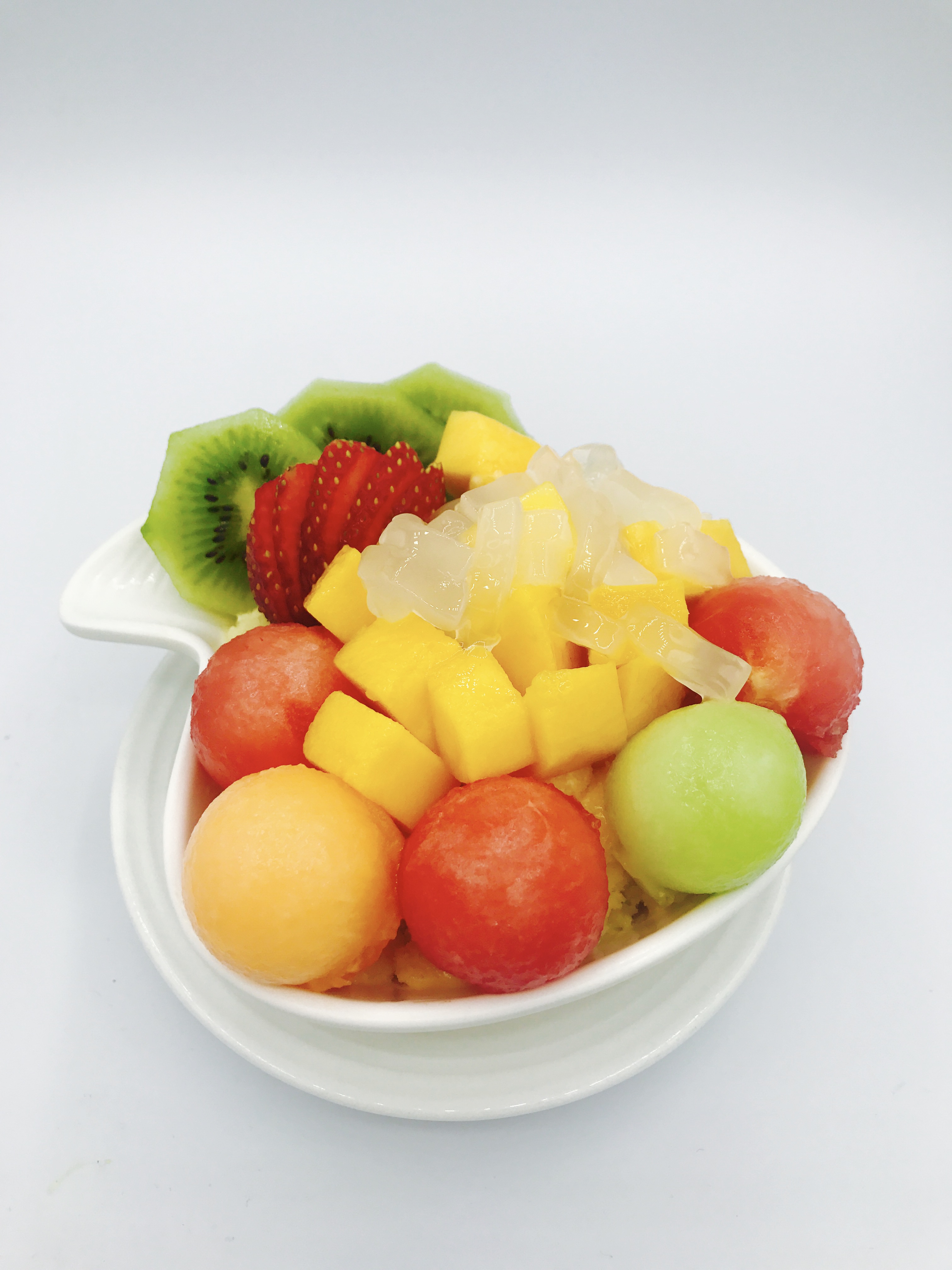 Order #44 Mixed Fruit with 1 Ice Cream food online from Sweet Mango Dessert Cafe store, San Francisco on bringmethat.com