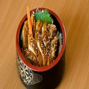 Order Unagi Bowl (7 Pieces)  food online from Sushiya store, Pasadena on bringmethat.com