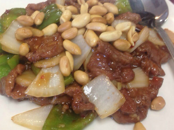 Order Kung Pao Beef food online from Yummy China store, Hawaiian Gardens on bringmethat.com