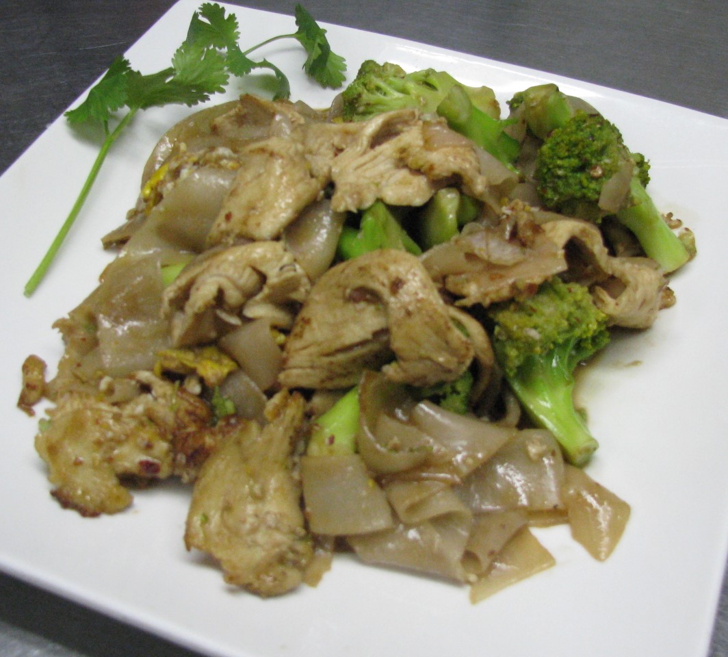 Order F02. Pad Siew food online from Pho Daily store, Gardena on bringmethat.com