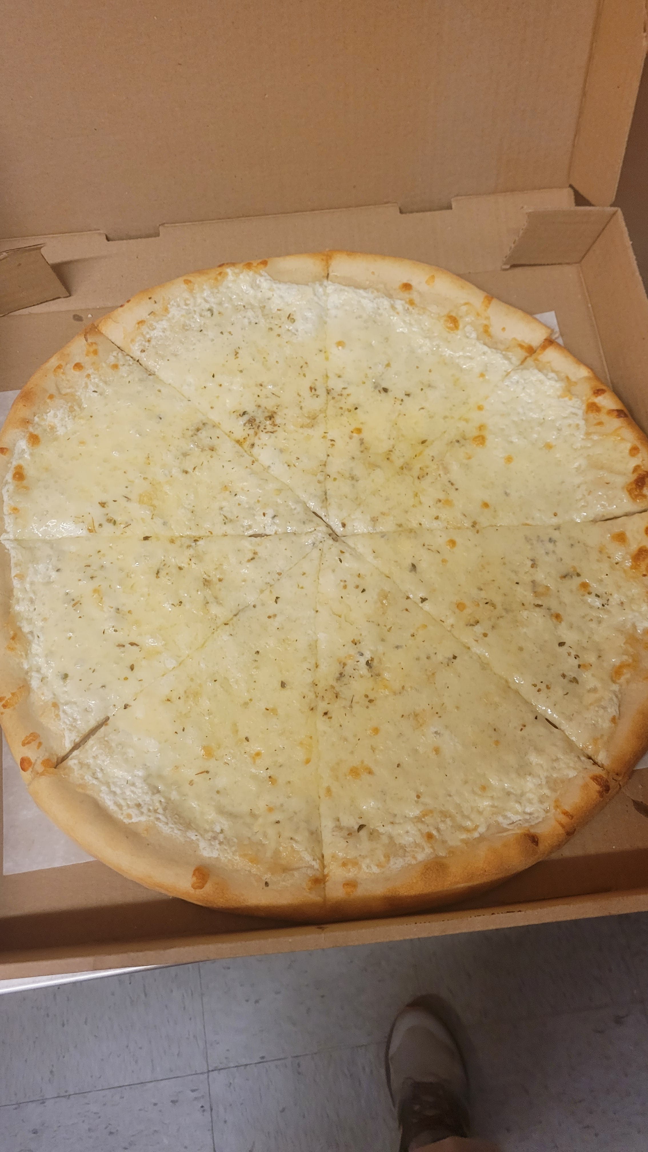 Order White Pizza - Medium food online from Siro's Italian Restaurant store, Palmerton on bringmethat.com