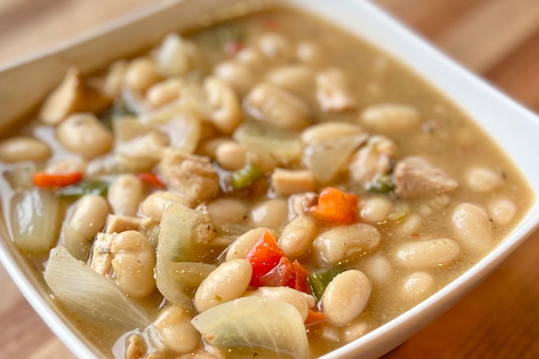 Order 9 Pepper White Chicken Chili *Cold Quart* food online from Seasons & Regions Seafood Grill store, Portland on bringmethat.com