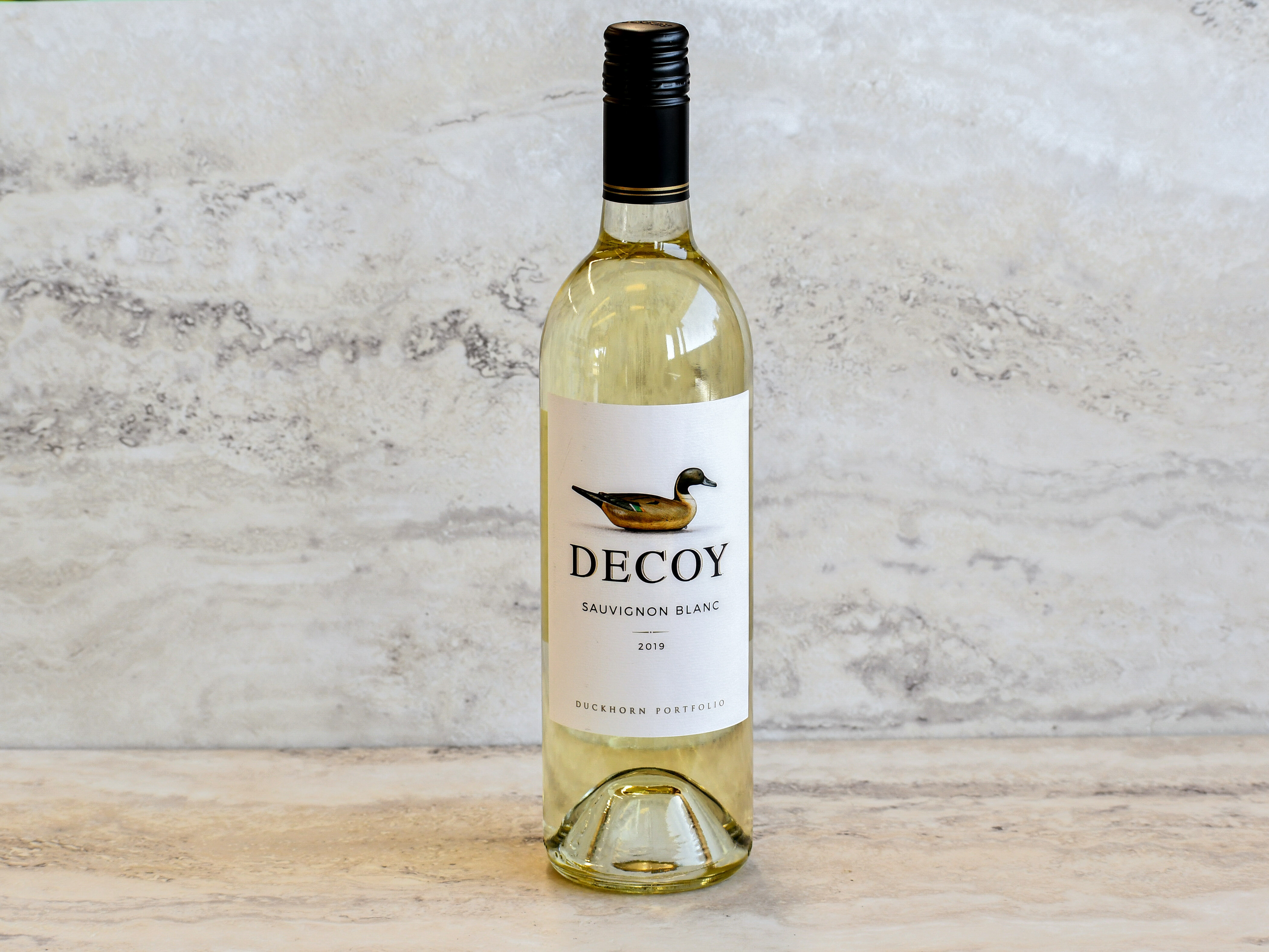 Order Decoy Sauvignon Blanc, 750 ml. White Wine (13.5% ABV) food online from Jay Vee Liquors store, El Cerrito on bringmethat.com