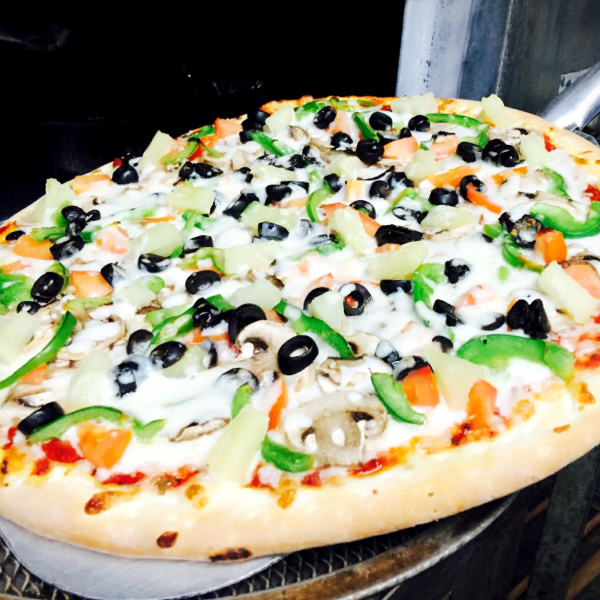 Order The Green Vege Pizza food online from Palermo Pizza store, El Monte on bringmethat.com