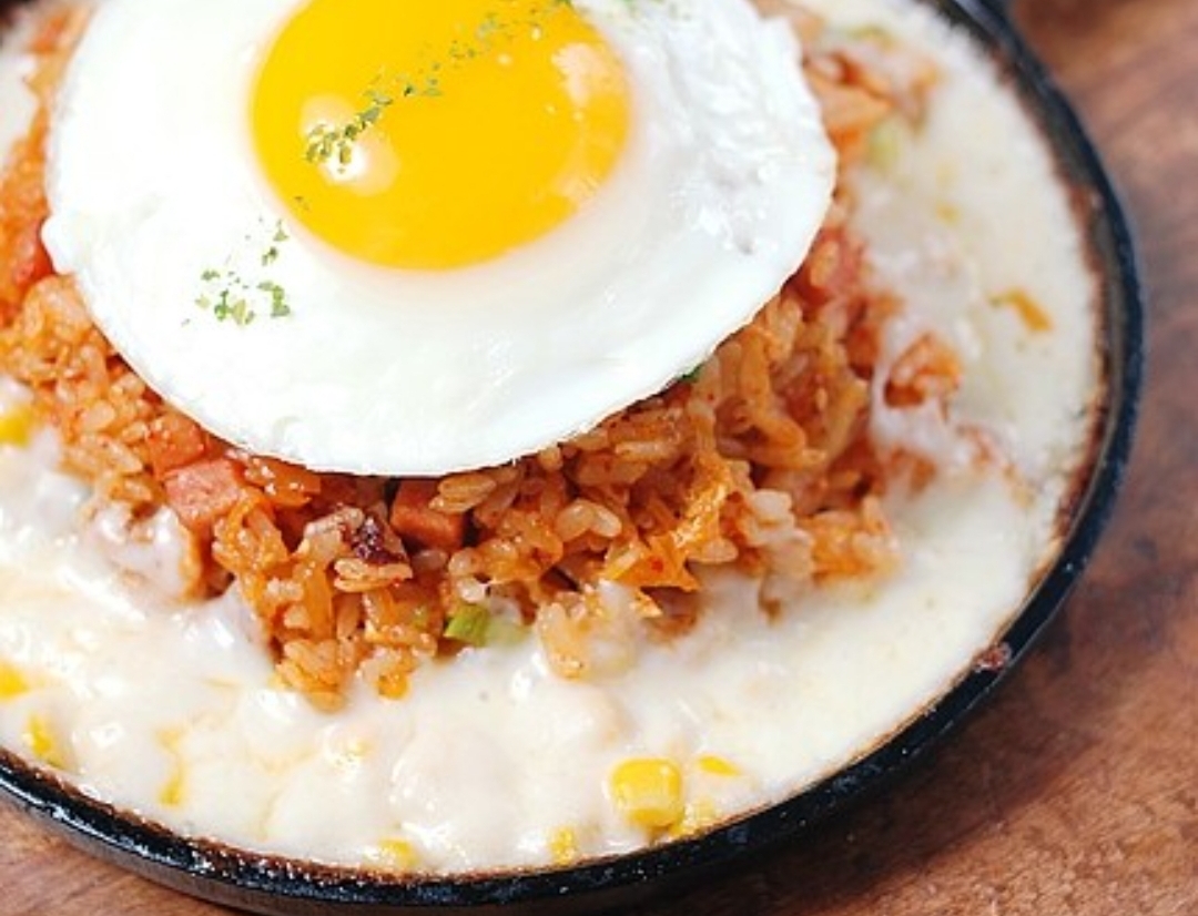 Order CHEESE SPAM/ Kimchi Fried Rice food online from Mom store, Santa Monica on bringmethat.com