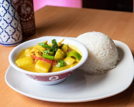Order Southern Curry food online from Thai Esarn store, Omaha on bringmethat.com