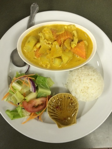 Order Yellow Curry food online from Elephant Cafe store, Lake Forest on bringmethat.com