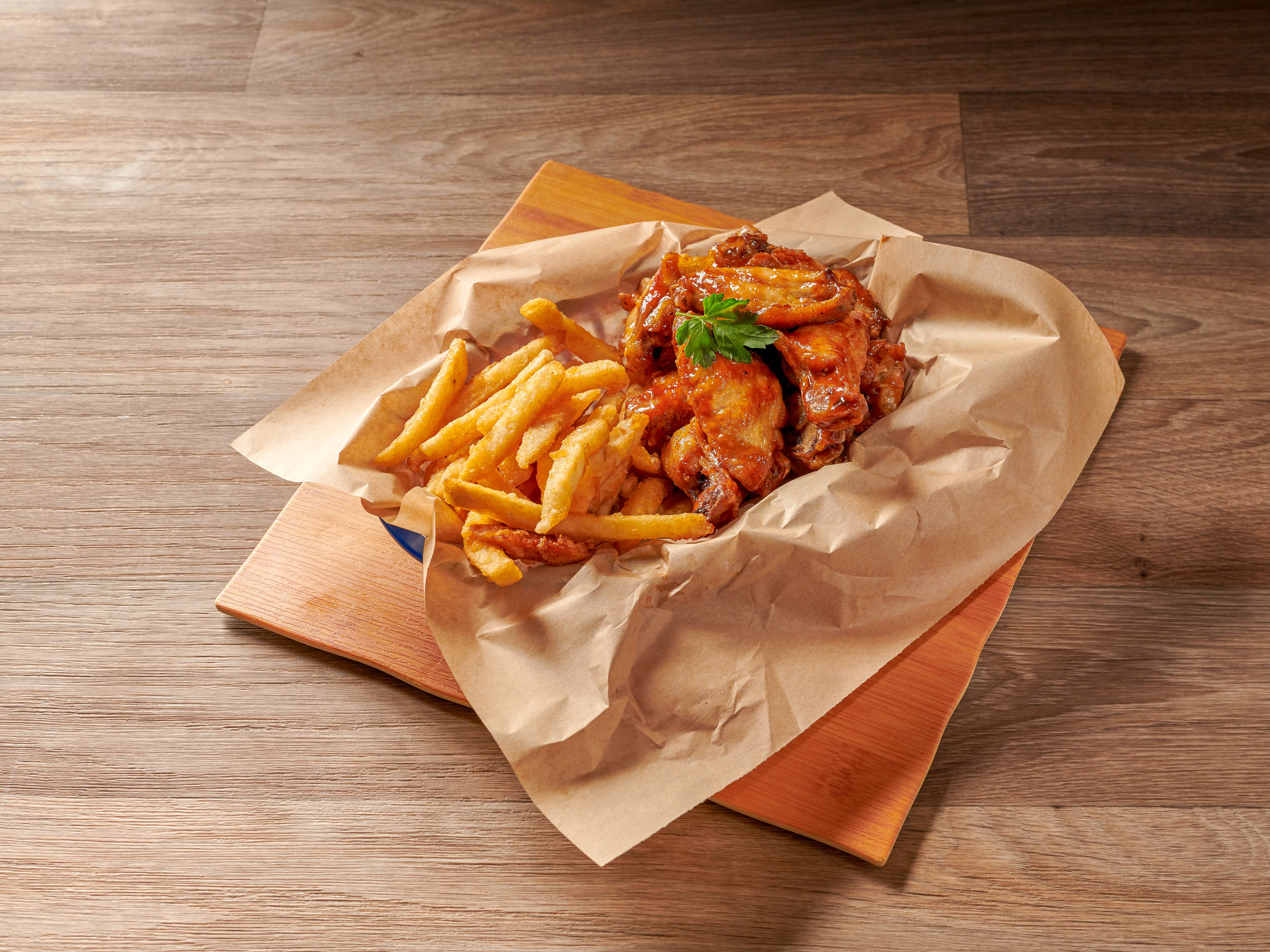 Order BBQ Chicken Wings with Fries food online from Food Corner store, Washington on bringmethat.com