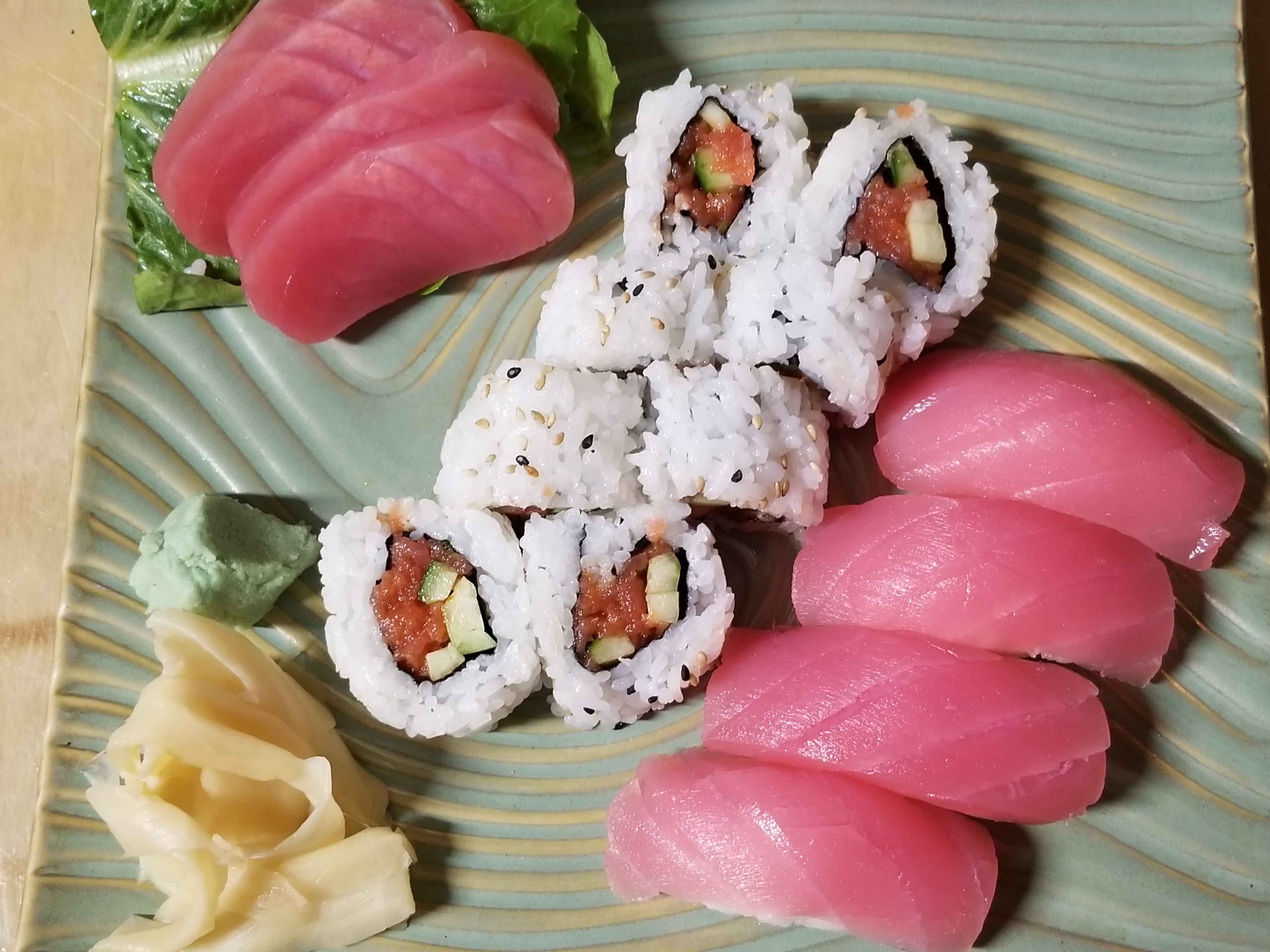 Order 16 Piece Tuna (maguro) Love Combo food online from Mg Sushi store, Santa Cruz on bringmethat.com