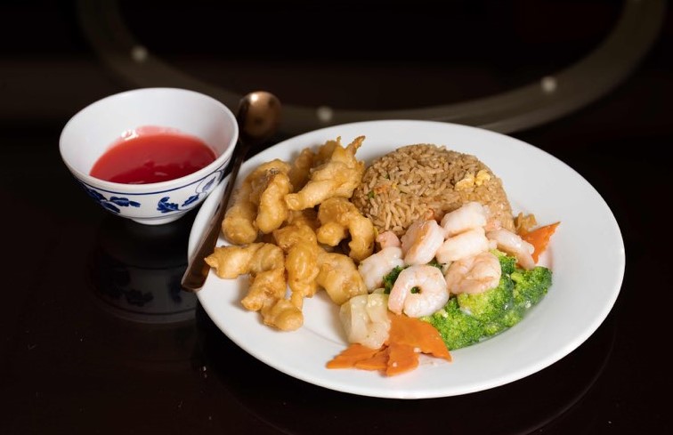 Order D4. Shrimp with Vegetables Deluxe & Sweet and Sour Chicken Combo 蔬菜虾 - 甜酸虾 - 套餐 food online from China town Restaurant store, Anchorage on bringmethat.com