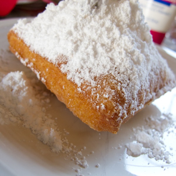 Order NEW APPLE PIE FRIED DOUGH (3 PCS) food online from Avellino's store, Medford on bringmethat.com