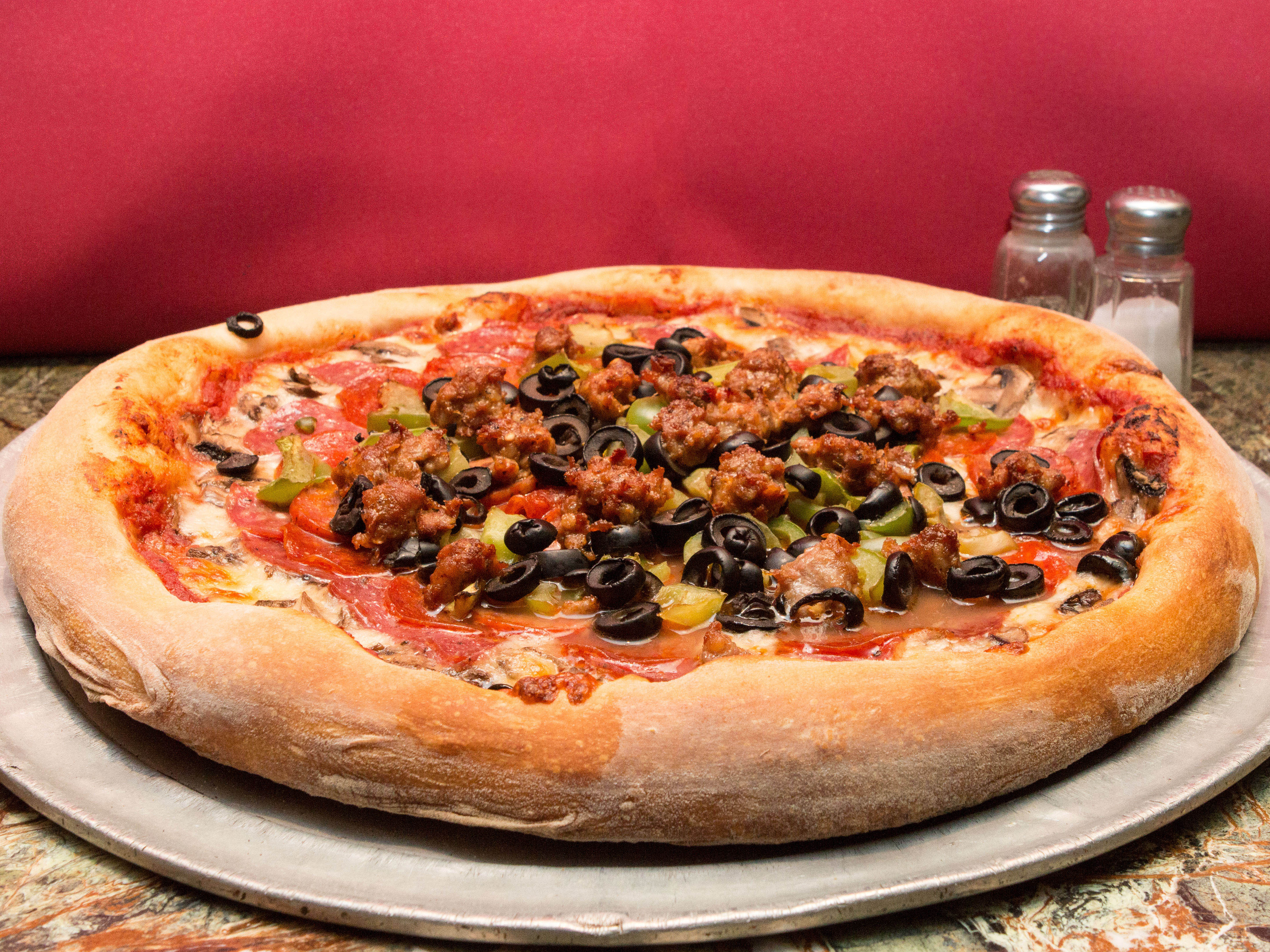 Order Giuseppe Special Pizza food online from Roma Pizza & Pasta store, Carmichael on bringmethat.com
