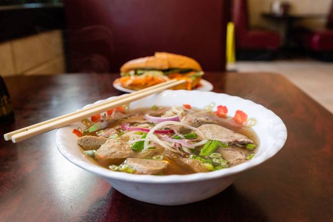 Order Chef’s Pho Special food online from Pho Thaison store, Austin on bringmethat.com