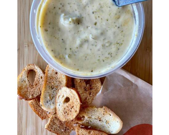 Order Broccoli Cheddar Soup with House-Made Bagel Chips food online from Seize The Bagel store, Vancouver on bringmethat.com
