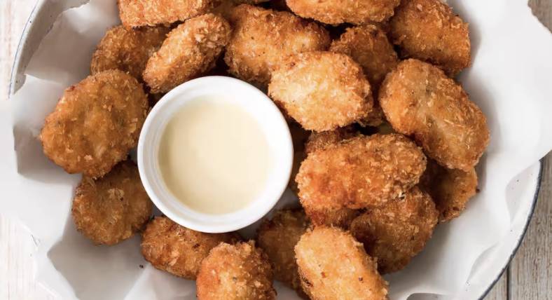 Order Kids Chicken Nuggets (6 pcs) food online from Red Hook Cajun Seafood & Bar store, Southaven on bringmethat.com