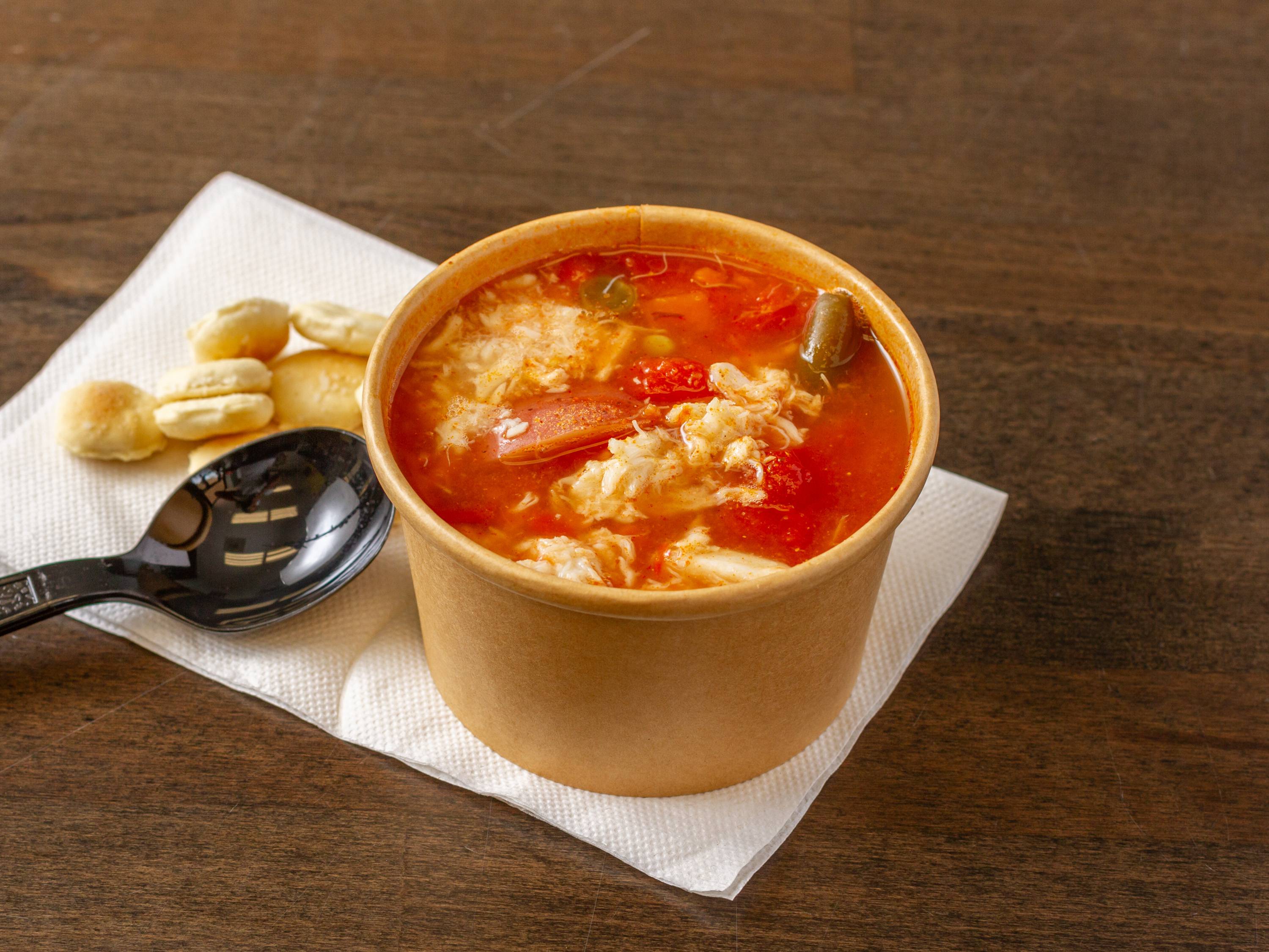 Order 16 oz Maryland Crab Soup food online from Calvert Crabs Llc store, Prince Frederick on bringmethat.com