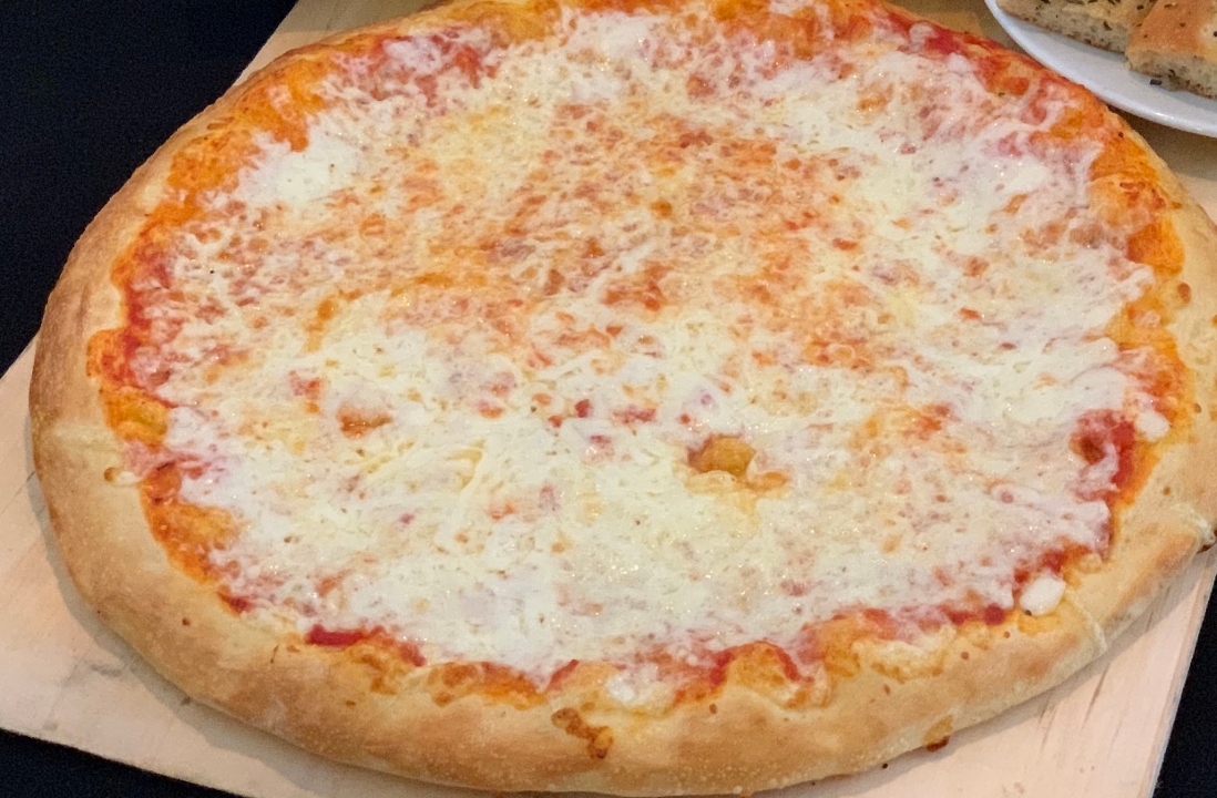 Order 10" Cheese Pizza food online from Louise's Trattoria store, Los Angeles on bringmethat.com