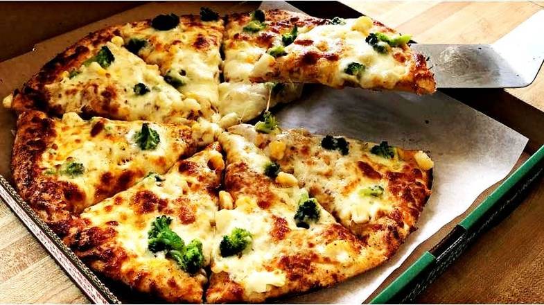 Order Ranch Veggie  food online from Ianazone Pizza store, Boardman on bringmethat.com
