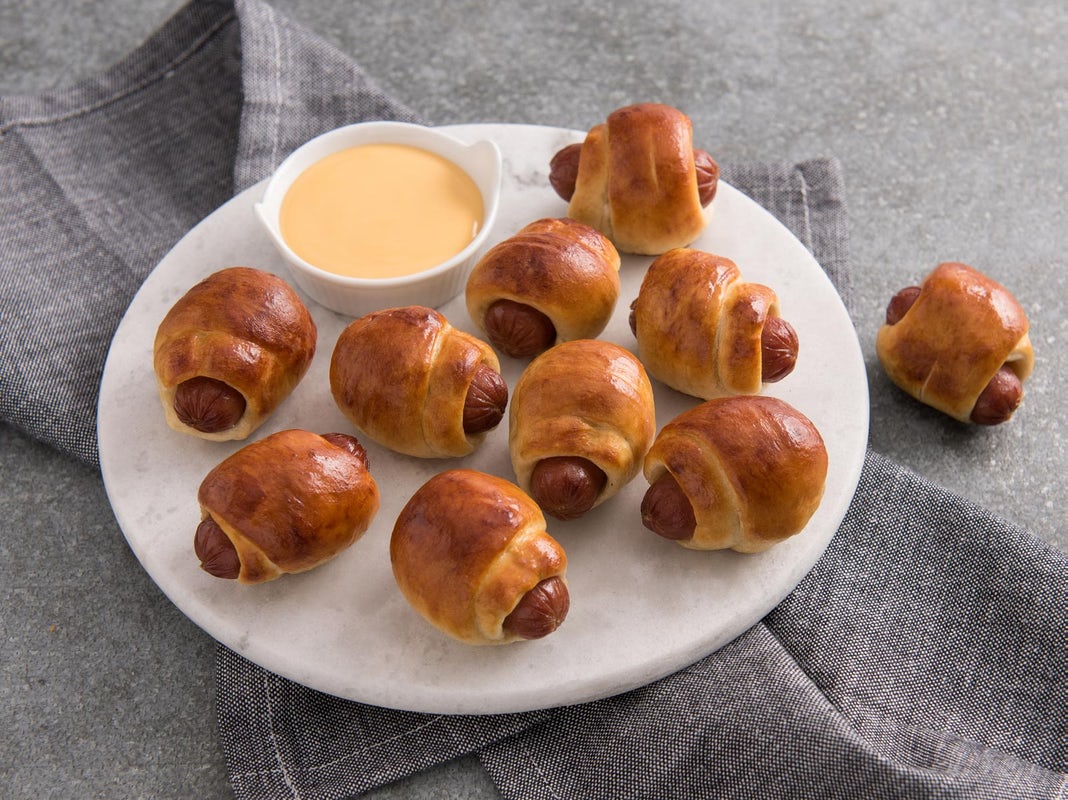 Order Mini Pretzel Dogs food online from Auntie Anne store, San Jose on bringmethat.com