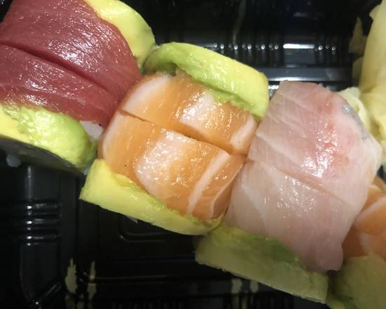 Order Rainbow Roll food online from Hashi Sushi store, New Canaan on bringmethat.com