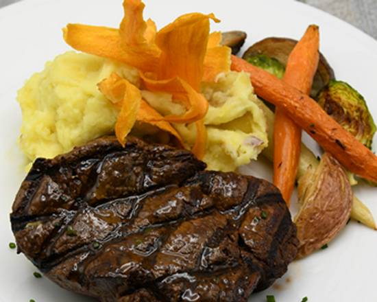 Order Char-Grilled 8 oz. Filet Mignon food online from Simon & Seaforts store, Anchorage on bringmethat.com