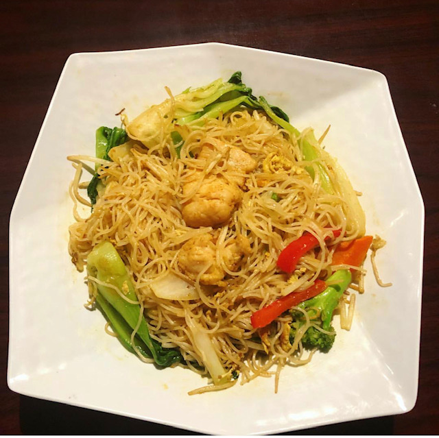 Order Singaporean Noodles food online from Thousand Wok Asian Bistro store, Thousand Oaks on bringmethat.com
