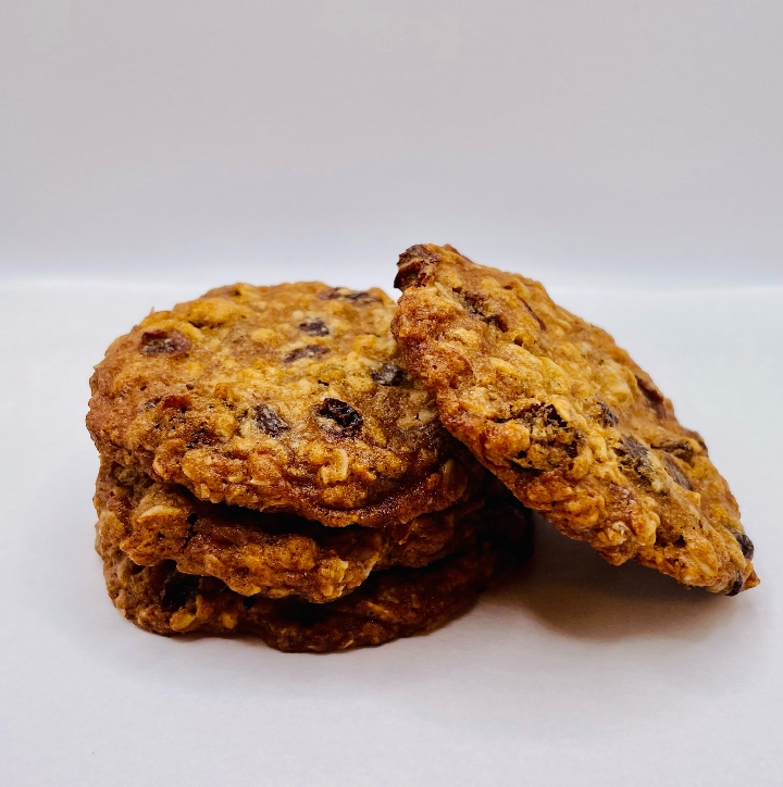 Order Oatmeal Raisin Cookie food online from Baked & Wired store, Washington on bringmethat.com