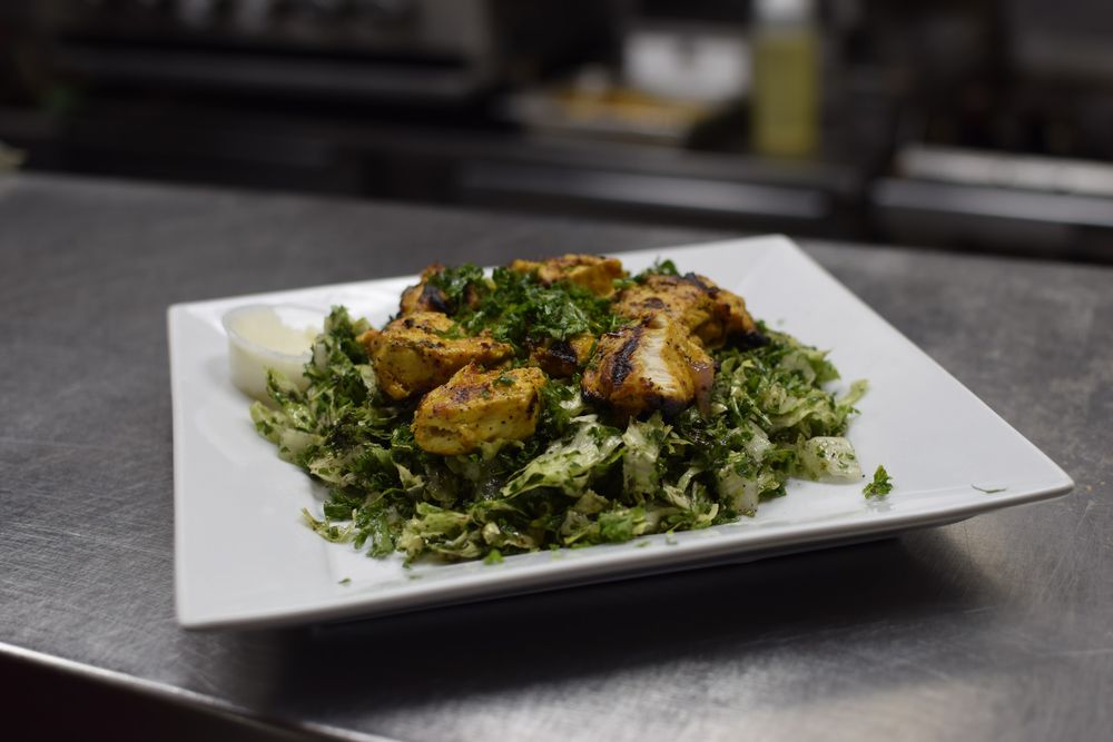 Order House Salad with Chicken food online from Jasmine Grill store, Rock Hill on bringmethat.com