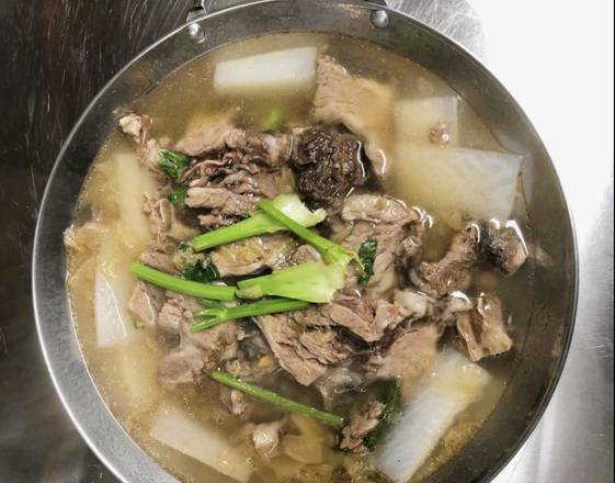 Order Beef Brisket in Clear Soup 清汤牛腩 food online from Noriega Cafe store, SF on bringmethat.com
