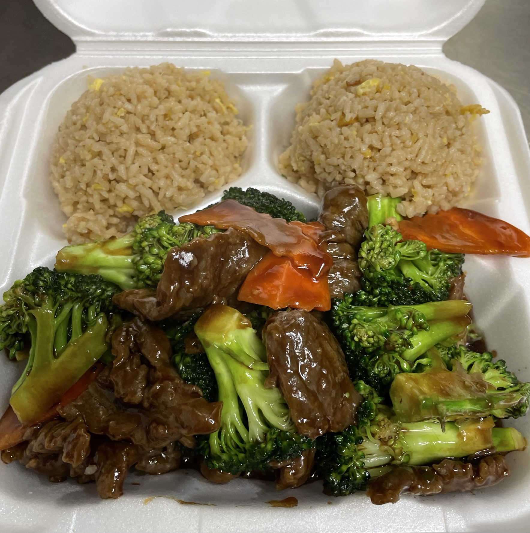 Order L26. Beef Broccoli Light Dinner food online from Szechuan Chinese Restaurant store, Dallas on bringmethat.com