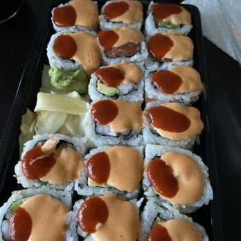 Order Spicy Salmon Roll food online from Blowfish Contemporary Sushi store, Chicago on bringmethat.com
