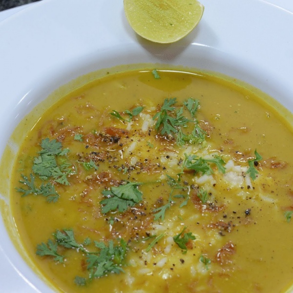 Order Muligatawanty Soup food online from New Delhi Palace store, Pasadena on bringmethat.com