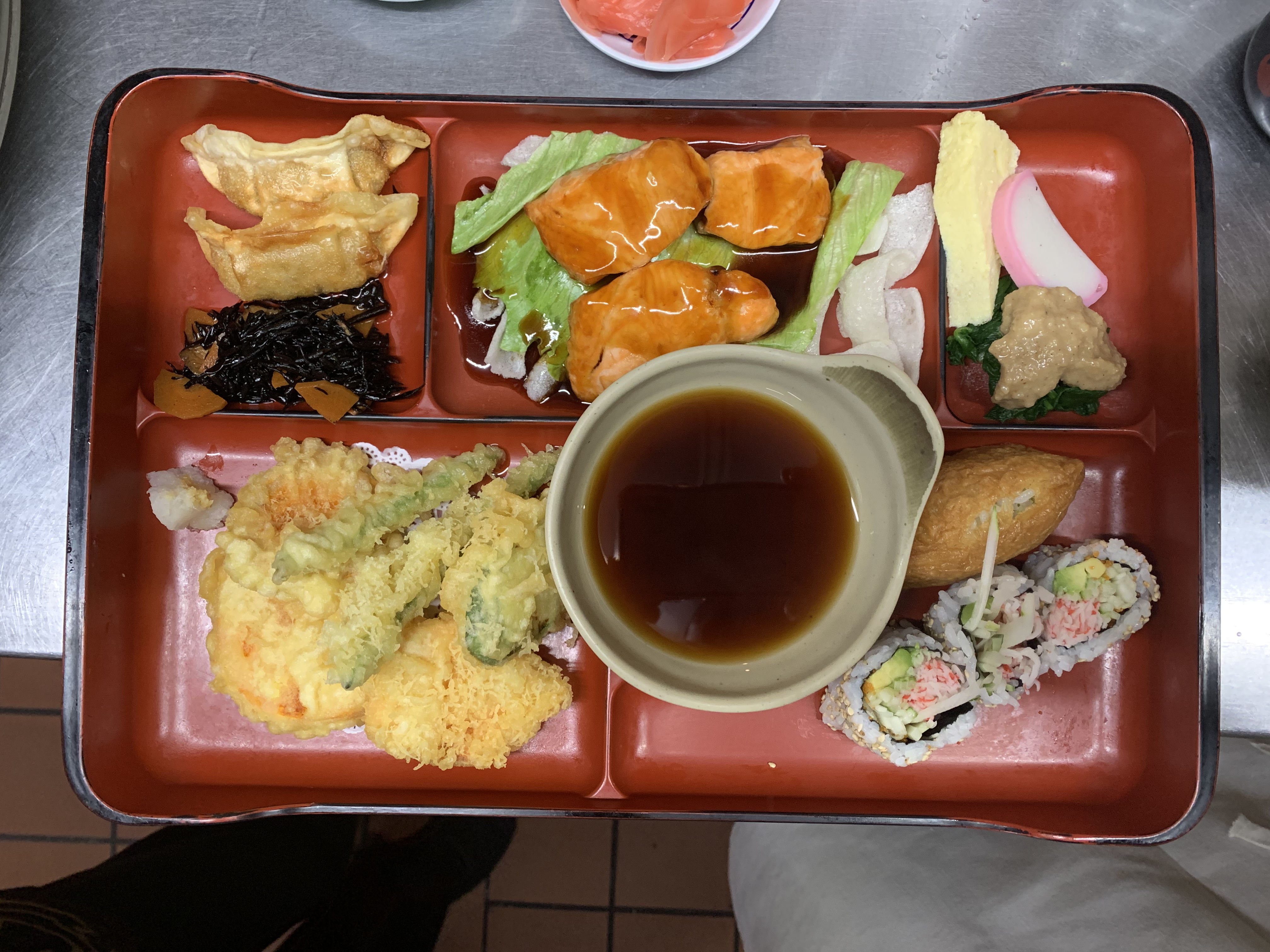 Order Box Salmon D food online from Kuni's Japanese Restaurant store, Evanston on bringmethat.com