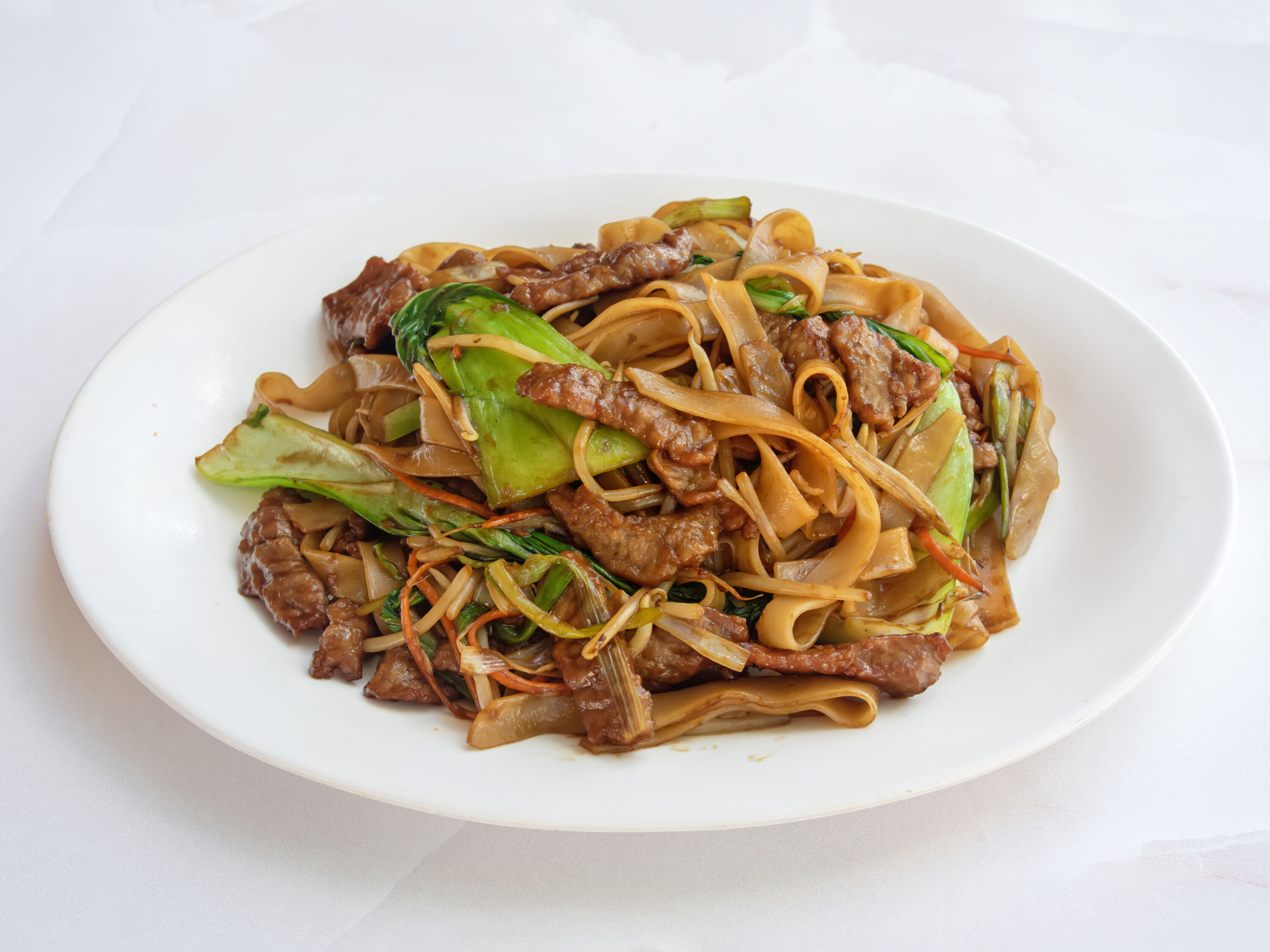 Order RN4. Cantonese Beef Chow Fun  food online from Rice Garden store, Scottsdale on bringmethat.com