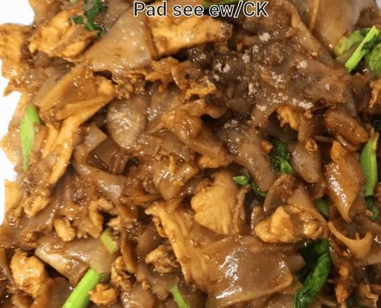 Order Pad See Eew Stir-Fried Noodle food online from Praya Thai Dining store, Las Vegas on bringmethat.com