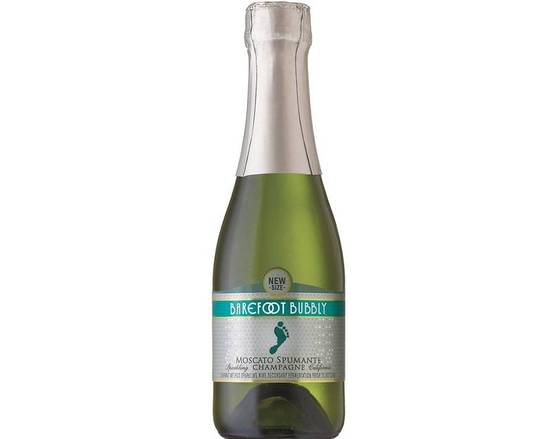 Order Barefoot Bubbly Moscato, 750ml (11.5% ABV) food online from 50th Street Liquor, Beer & Wine store, Lubbock on bringmethat.com