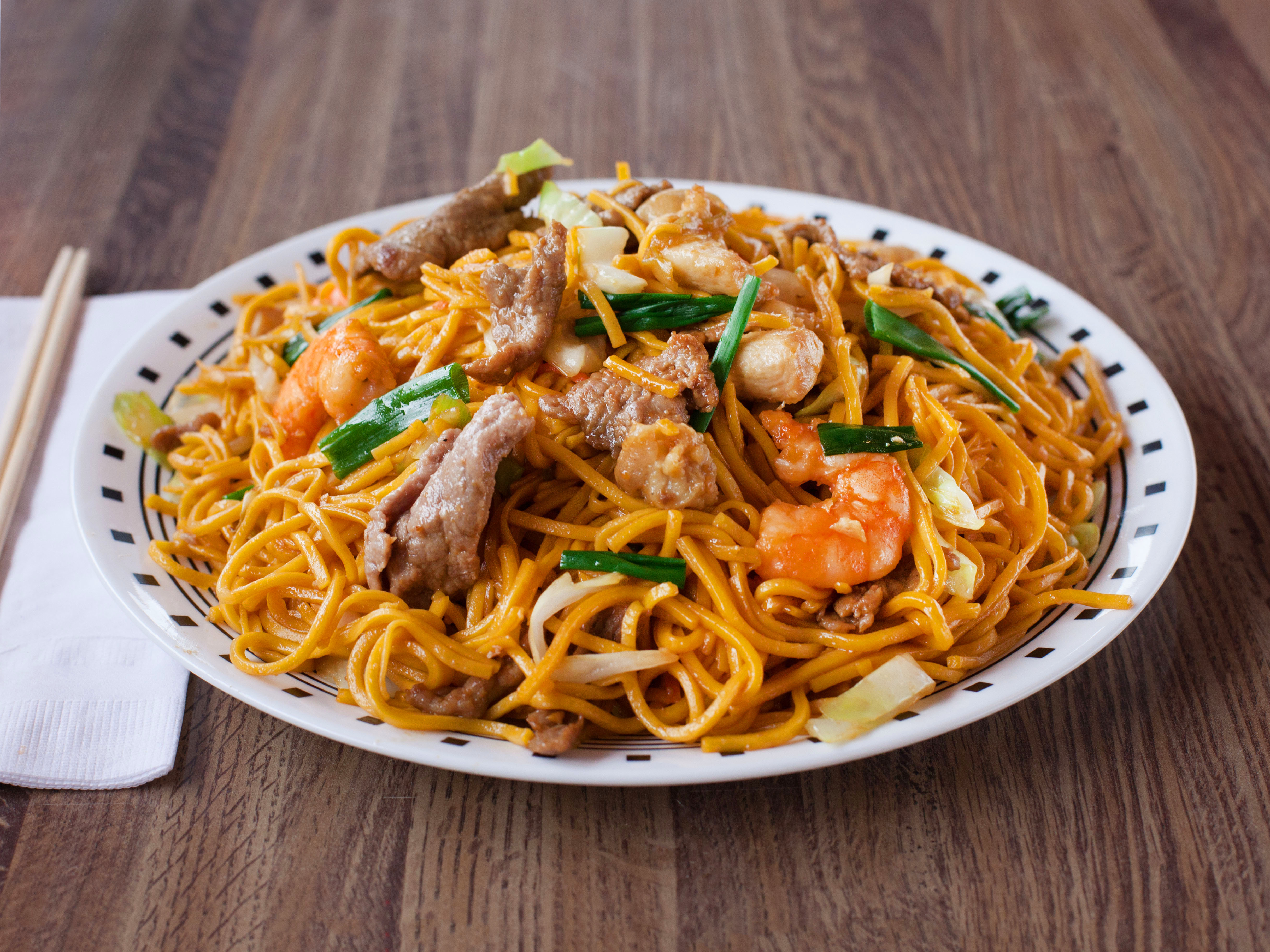 Order 88. Combo Lo Mein food online from Cathay Express store, Independence on bringmethat.com