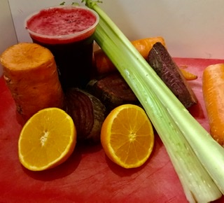 Order #1 Vampiro (carrots, orange, celery and beets juice) food online from El Papayon store, Ontario on bringmethat.com