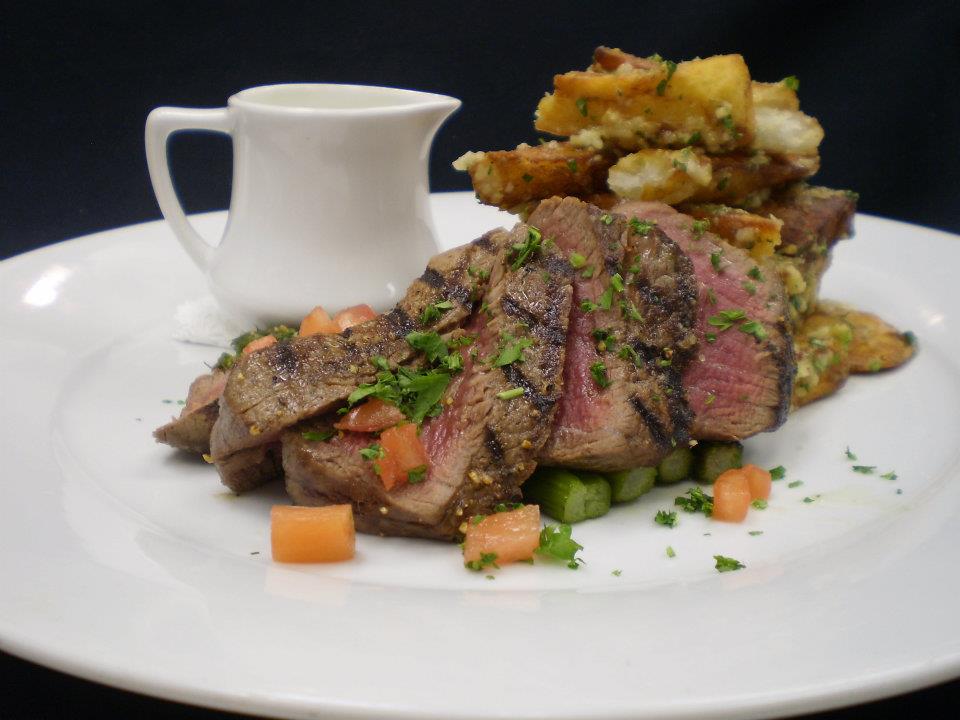 Order Filet Mignon de Boeuf, a la Rossini food online from Saint Jacques French Cuisine store, Raleigh on bringmethat.com