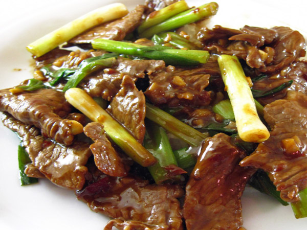Order Mongolian Beef-蒙古牛 food online from China Station store, Chicago on bringmethat.com