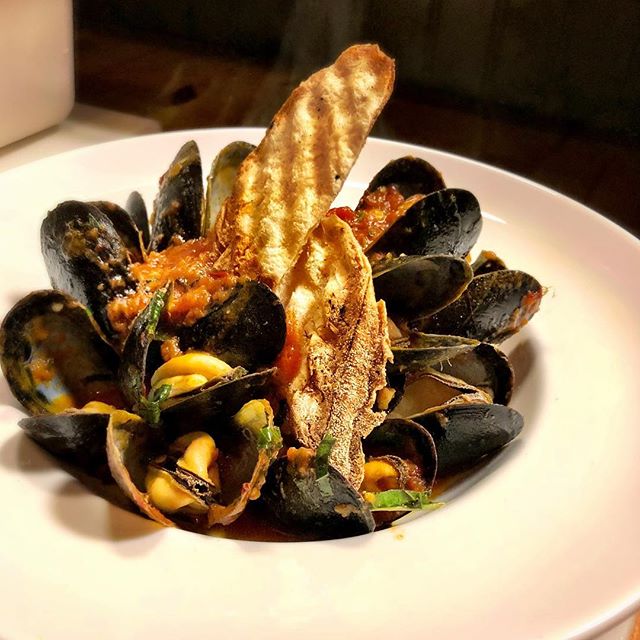 Order Mussels Fra Diavolo food online from Tomato Tomato store, Stamford on bringmethat.com