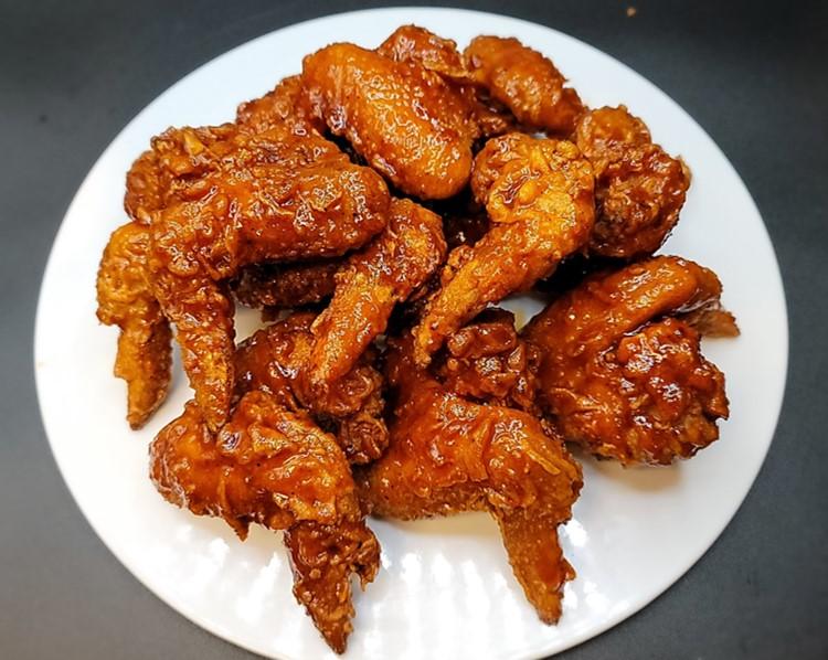 Order Dozen Whole Wing (12pcs) # food online from Honey Dress Fried Chicken store, Torrance on bringmethat.com