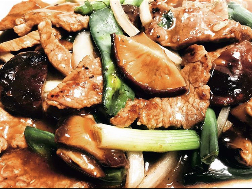 Order Beef with Oyster Sauce food online from Thai Taste store, Carbondale on bringmethat.com