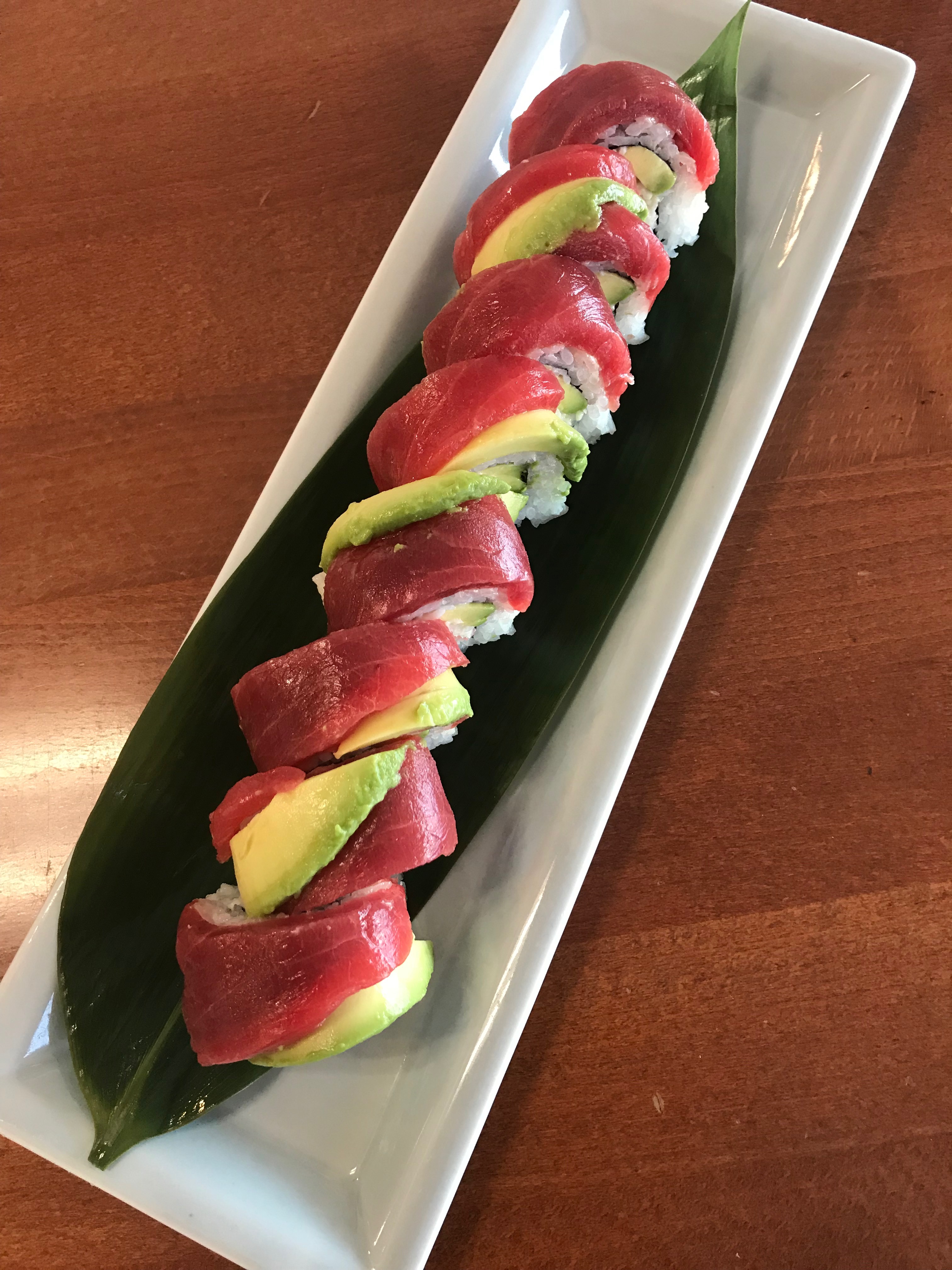 Order Tuna Avocado Roll food online from Sushi Land store, Hacienda Heights on bringmethat.com