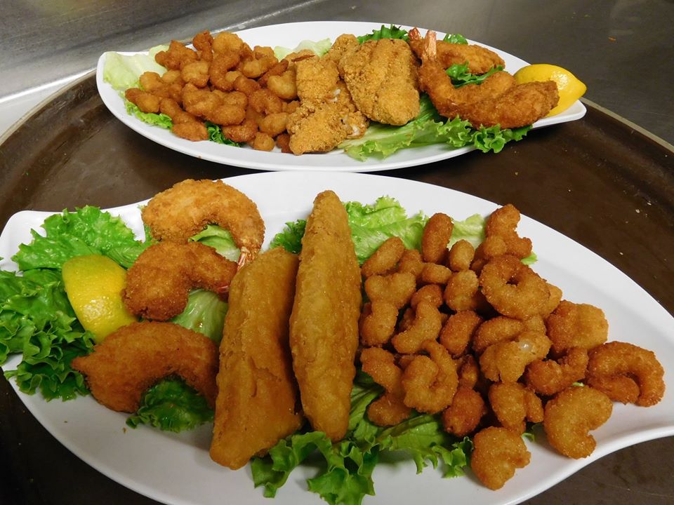 Order Fried Seafood Platter food online from Jedi Restaurant store, Oak Lawn on bringmethat.com